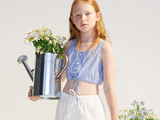 В основе новой капсулы LIMÉ Kids для девочек и мальчиков 3-6 и 7-14 лет — новинки, с которыми легко составить капсульный гардероб на летний сезон.