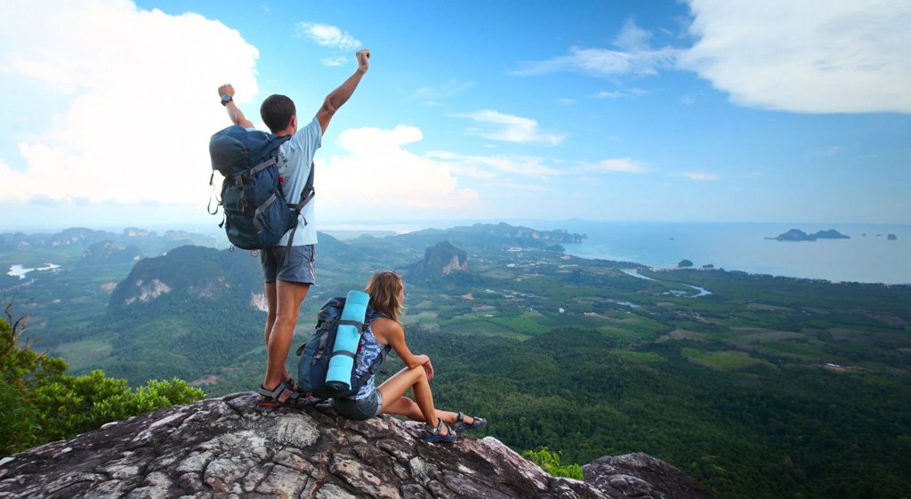 компании Coral Travel Elite х Anex Tour в ТЦ Ривьера